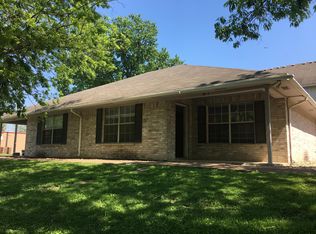2001 S 15th St #B, Waco, TX 76706