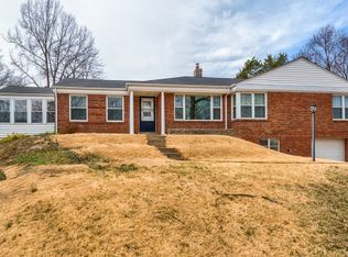 8768 W Kingsbury Ave, Saint Louis, MO 63124