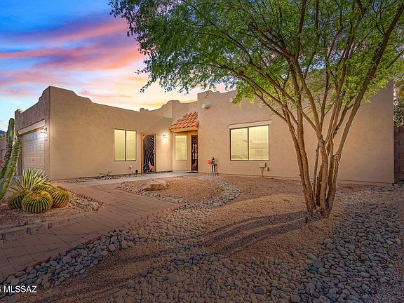 3rd image of 2621 W Camino Llano