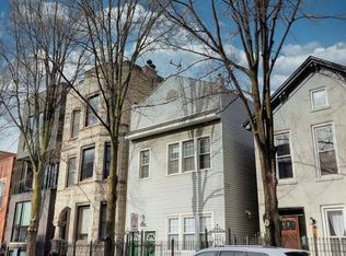 1532 W Thomas St APT 2F, Chicago, IL 60642
