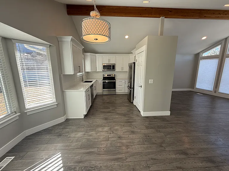 11833 S Hagan Rd — Photo 8