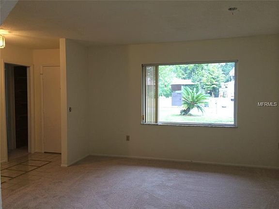 4th image of 624 Swallow Dr