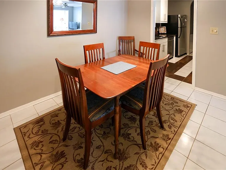 402 Olde Mill Ln — Photo 4