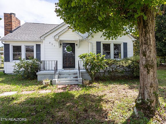 3rd image of 231 S Oakwood Ave