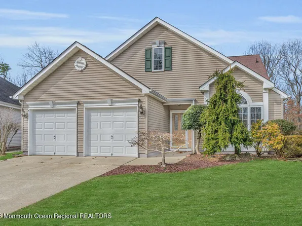 30 Shadow Creek Court, Jackson, NJ 08527