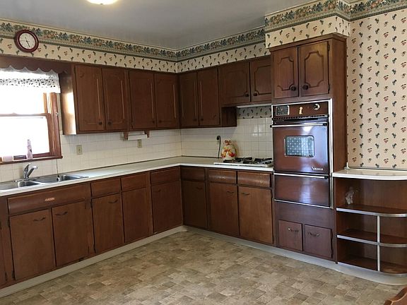 2nd image of 3828 E 57th St