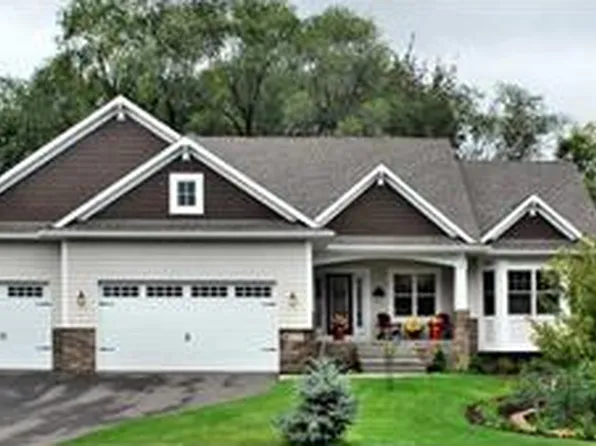 2042 Eldridge Ave, Roseville, MN 55113