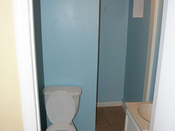 4th image of 212 Pacific St #2