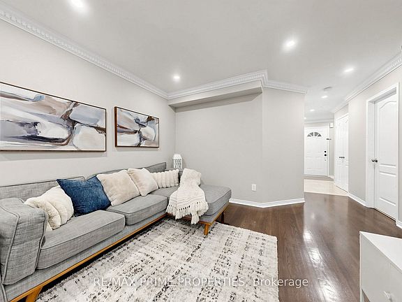 4th image of 1084 Queen St W #18B