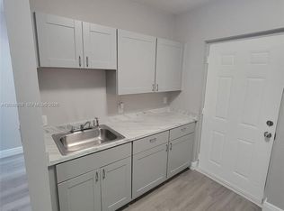 1740 NW 1st Pl APT 5, Miami, FL 33136
