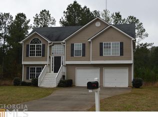 36 Pine St, Grantville, GA 30220