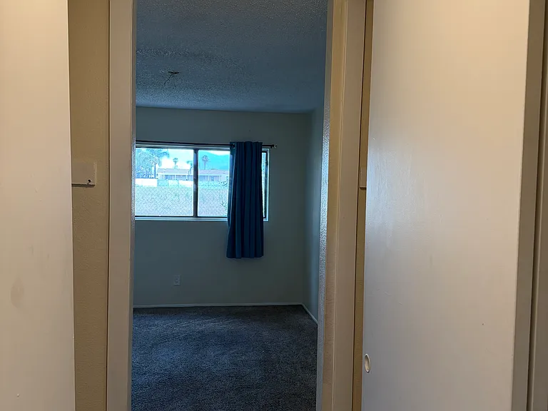 2423 W Acacia Ave — Photo 12