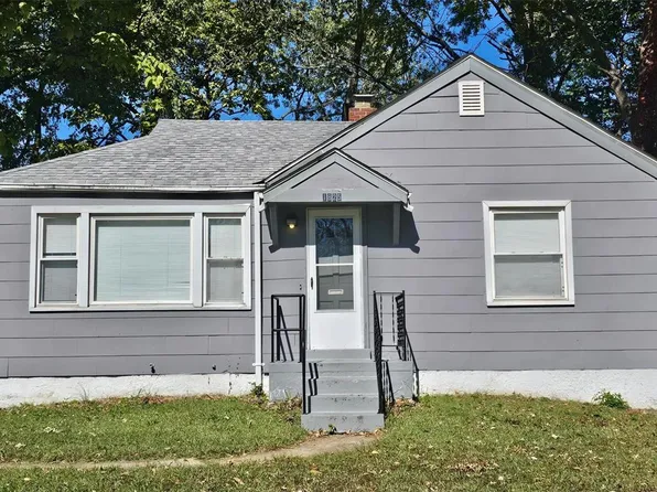 1825 Raft Dr, Saint Louis, MO 63133