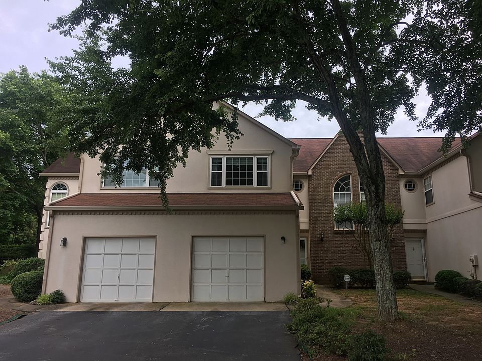 1st image of 605 Bridge Ln SE