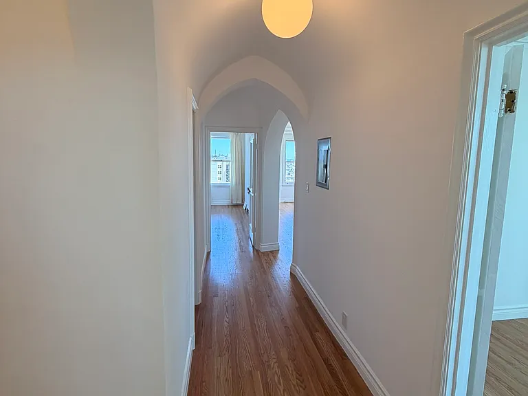 3401 Clay St #601 — Photo 8