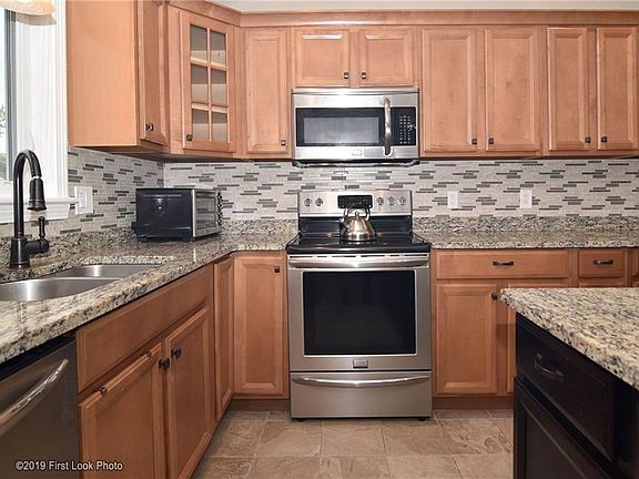 4th image of 67 Cotter St