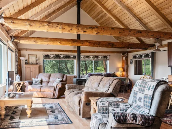 245 Jack Pine Rd, Cottonwood, ID 83522