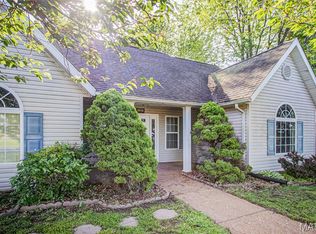 1301 Beaty Mound Rd, Jerseyville, IL 62052