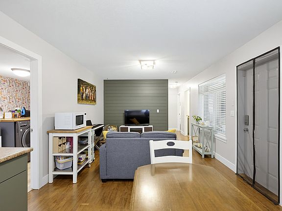 2nd image of 8708 Parker Ct