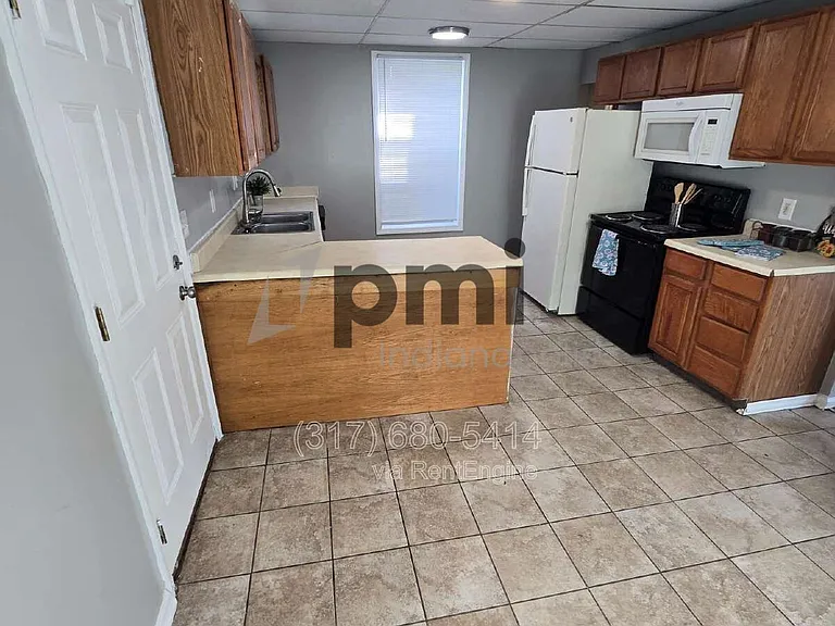 153 S Cypress Ave — Photo 10