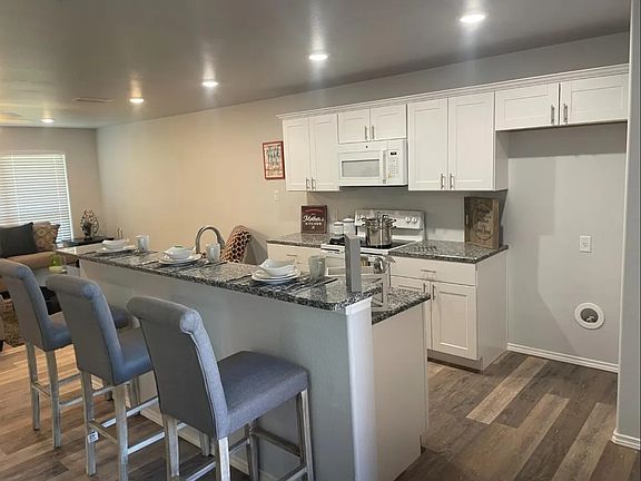 2nd image of 8424 10th Pl