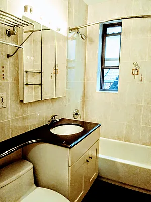 Sold by Keller Williams Realty Landmark II | media 28