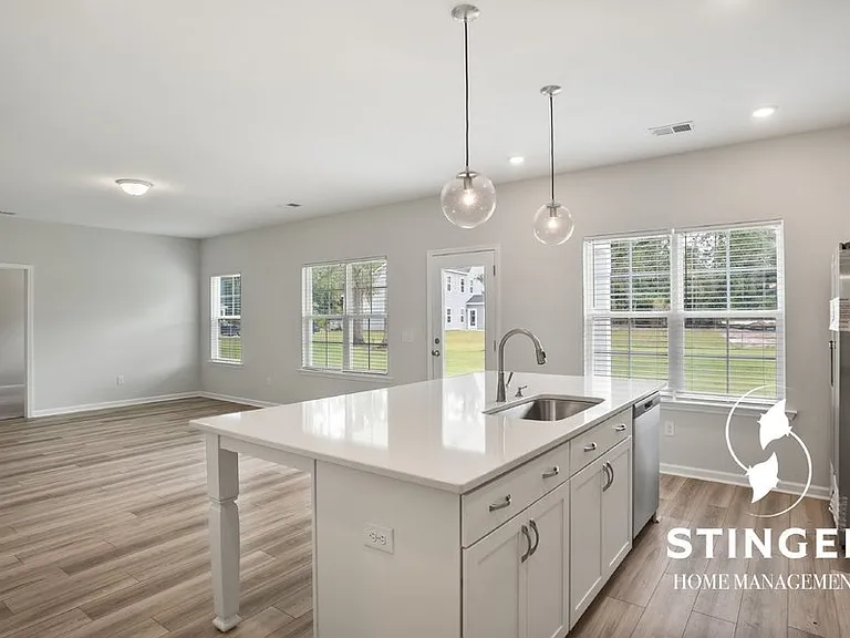 103 Grange Ln — Photo 11