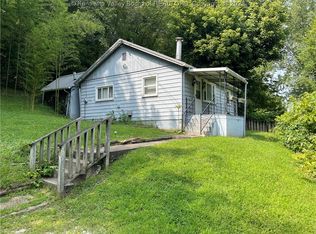 1845 Roxalana Rd, Dunbar, WV 25064