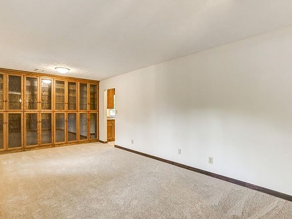 3rd image of 465 Hearthstone Ln SE