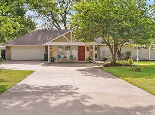 9401 S Highland Dr, Broken Arrow, OK 74014