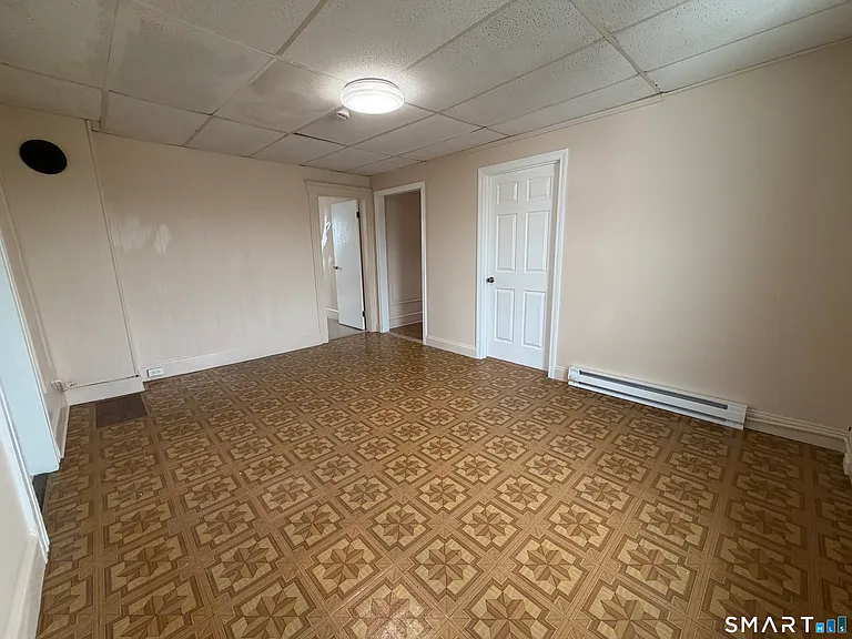 237 E Main St — Photo 7