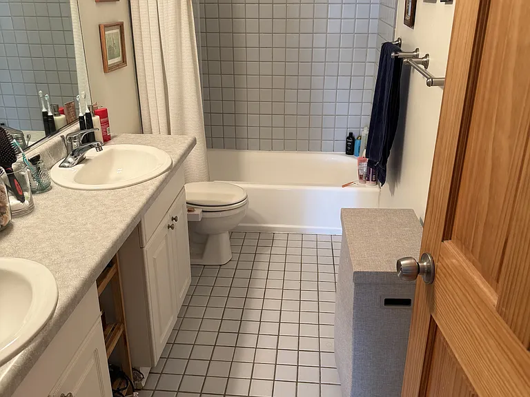 1835 W Thomas St #2F — Photo 14