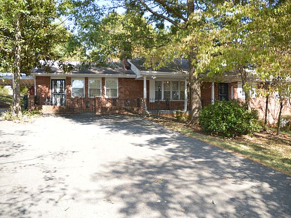 3rd image of 561 Kyker Cir