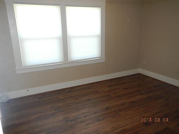 4th image of 1121 N 11th Ave