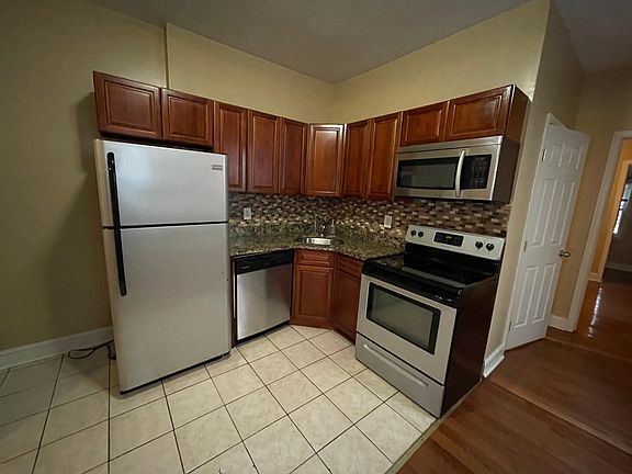 2nd image of 2217 N 18th St Floor 1
