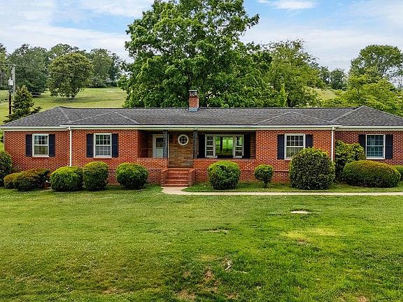 4th image of 11 Avalon Ln