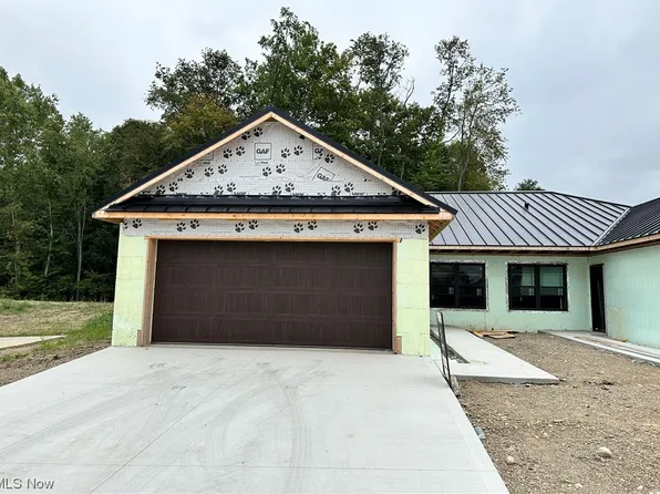 1015 Sycamore Ln, Millersburg, OH 44654