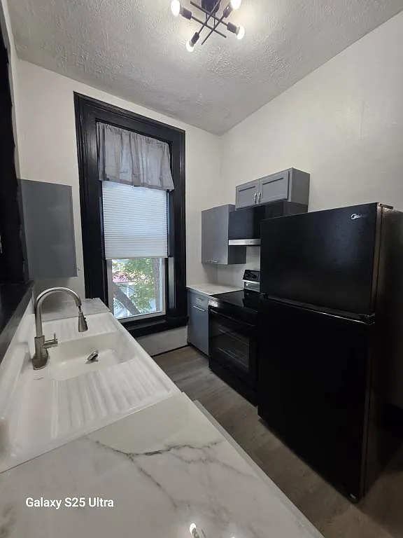 712 S Union St, apt 3 — Photo 3