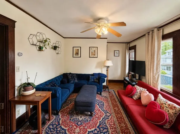 250-252 Robbins St #B, Waltham, MA 02453