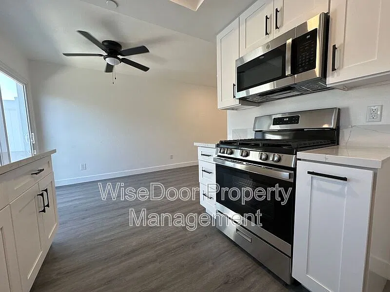 2 bed, 1.5 bath, 1080 sqft, $2,750 — Photo 1