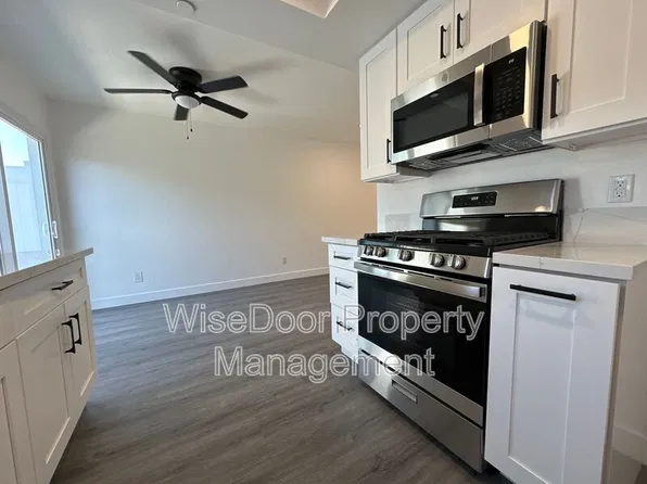 810 S Flower St, Santa Ana, CA