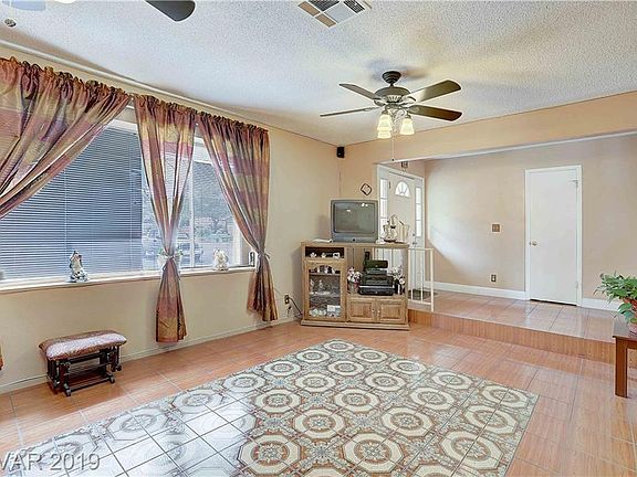 4th image of 217 Moller Cir