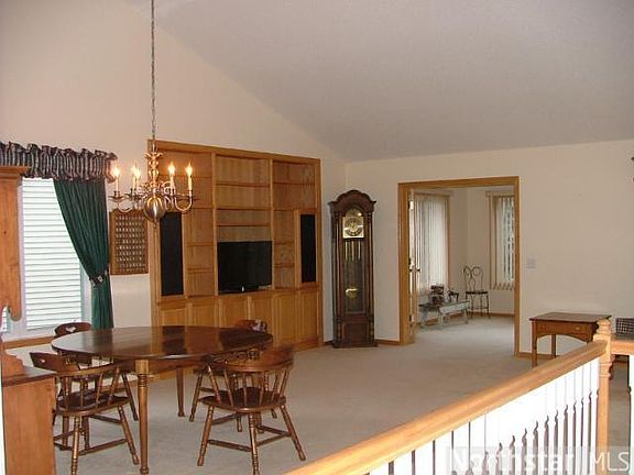5th image of 13920 Fernando Ave