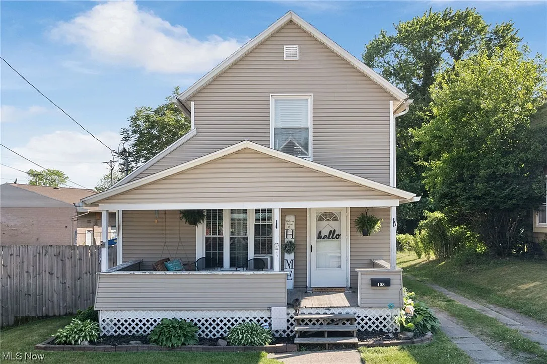 108 Glenn St photo 1