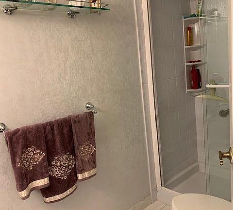 5th image of 186 Victoria Ct #1000