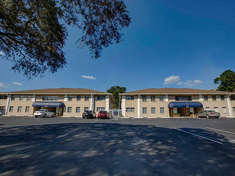 Citadel Apartments of Sarasota — Photo 16