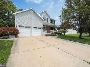 1012 Juniper Ct, Woodbury, NJ 08096