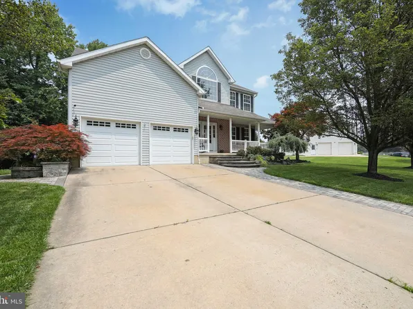 1012 Juniper Ct, Woodbury, NJ 08096