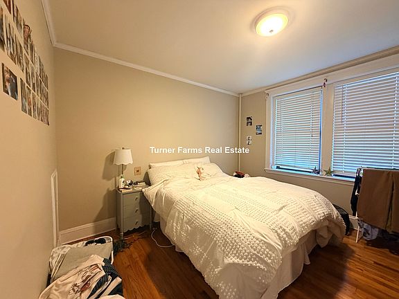 4th image of 2035 Commonwealth Ave APT 11