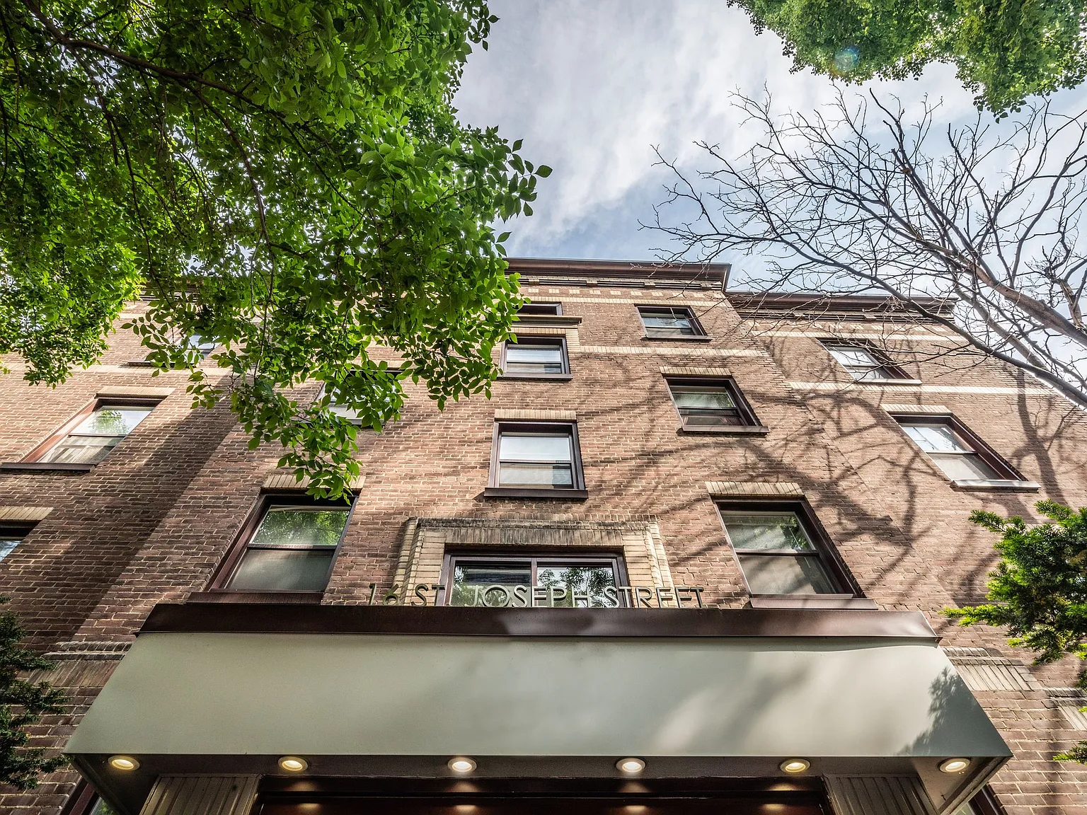 16 St. Joseph Street — Photo 3